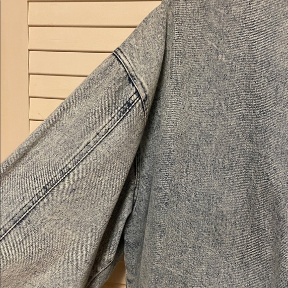 Vintage stone washed Light Blue Denim Jacket - Picture 9 of 10